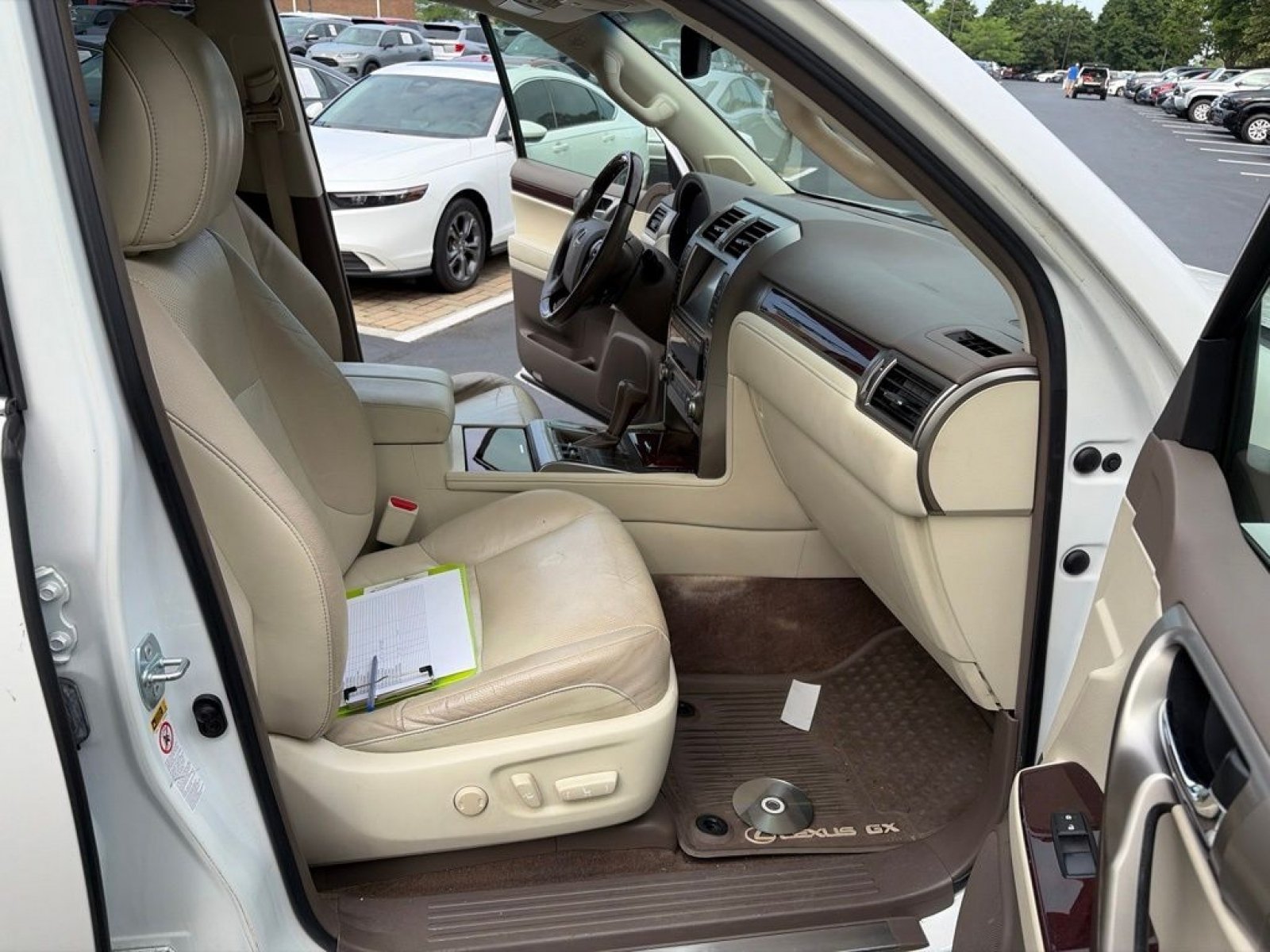 Used 2015 Lexus GX 460 w/ Premium Package AWD/4WD image 20