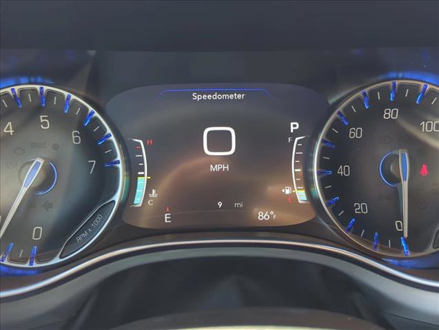 New 2026 Chrysler Pacifica Limited image 8