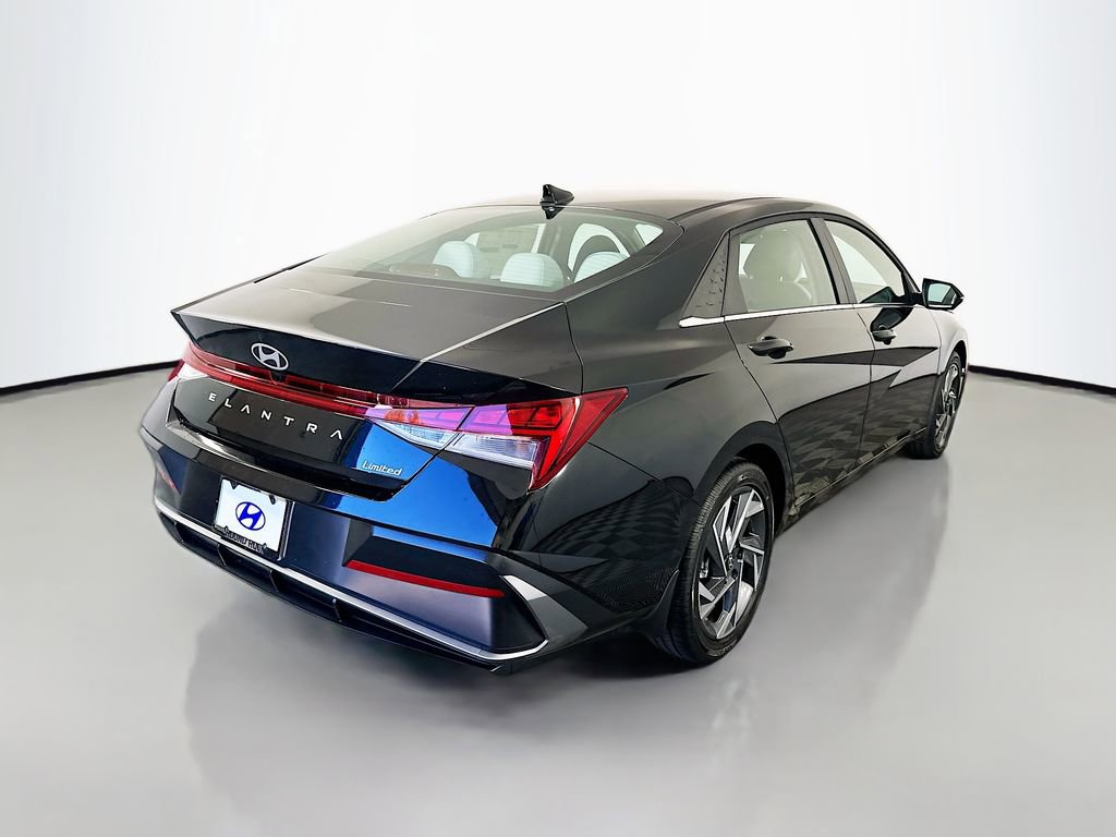 New 2026 Hyundai Elantra Limited image 5