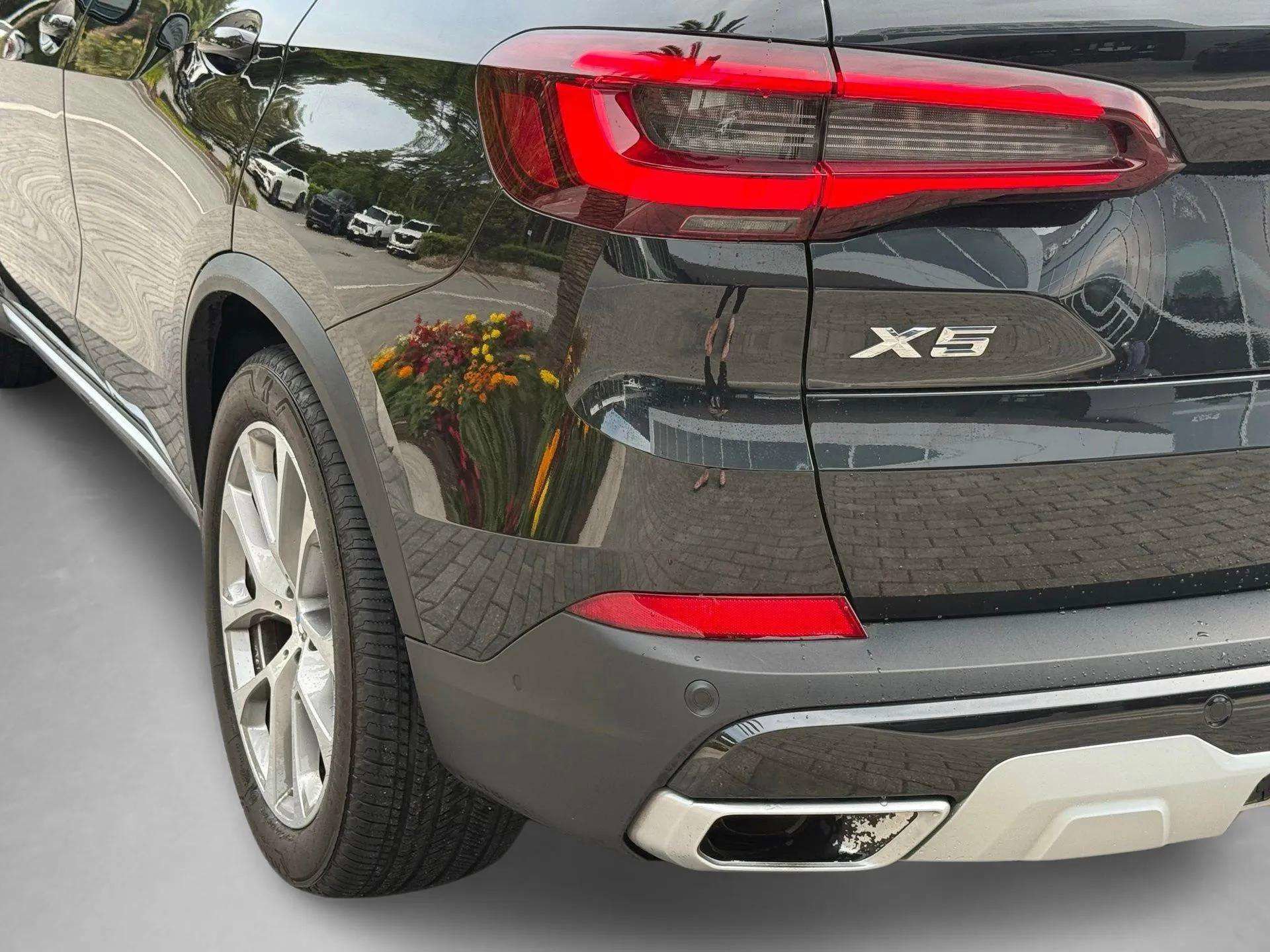 Used 2022 BMW X5 xDrive40i w/ Premium Package AWD/4WD image 13