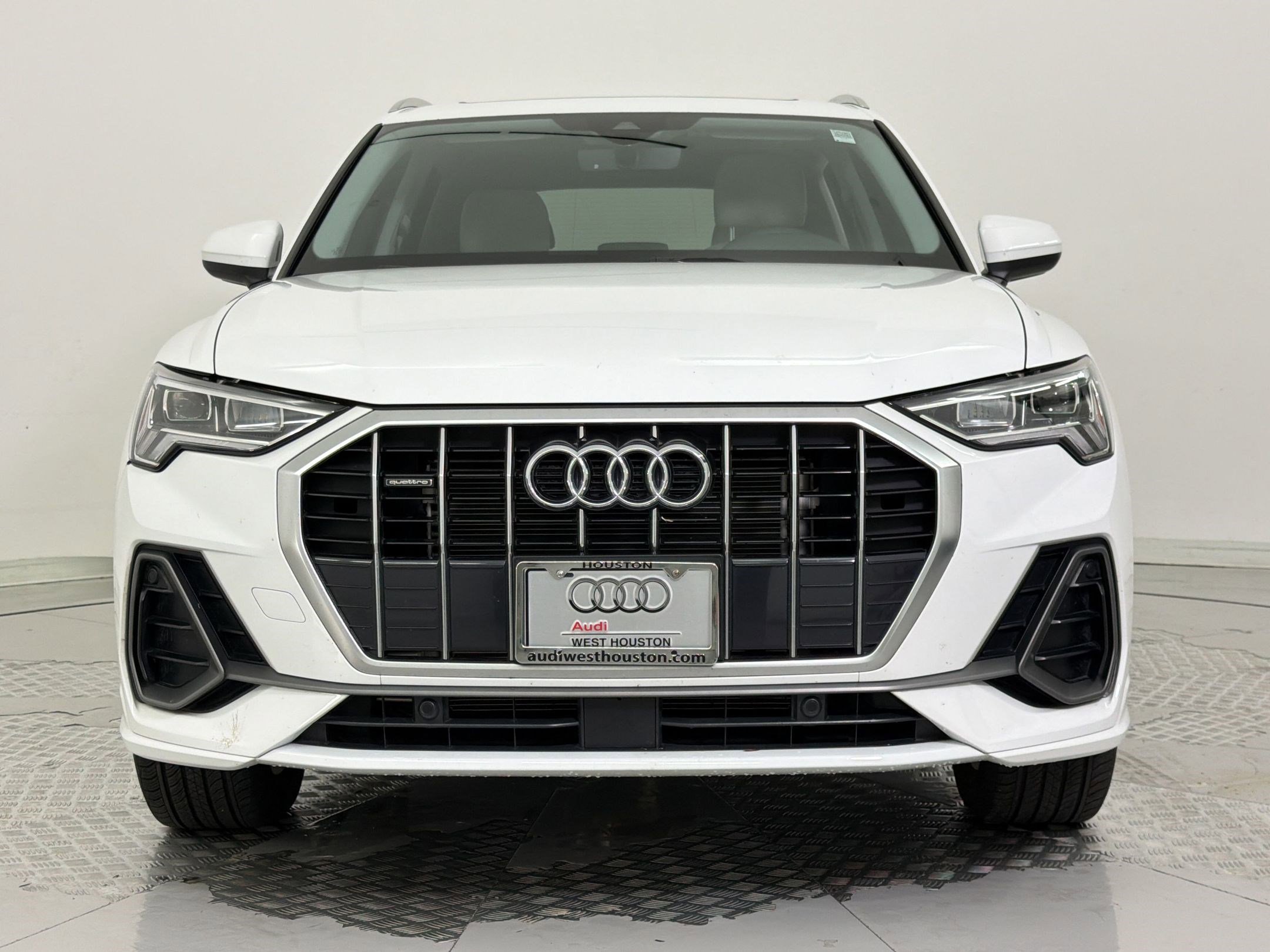 Certified 2025 Audi Q3 2.0T Premium w/ Convenience Package image 6