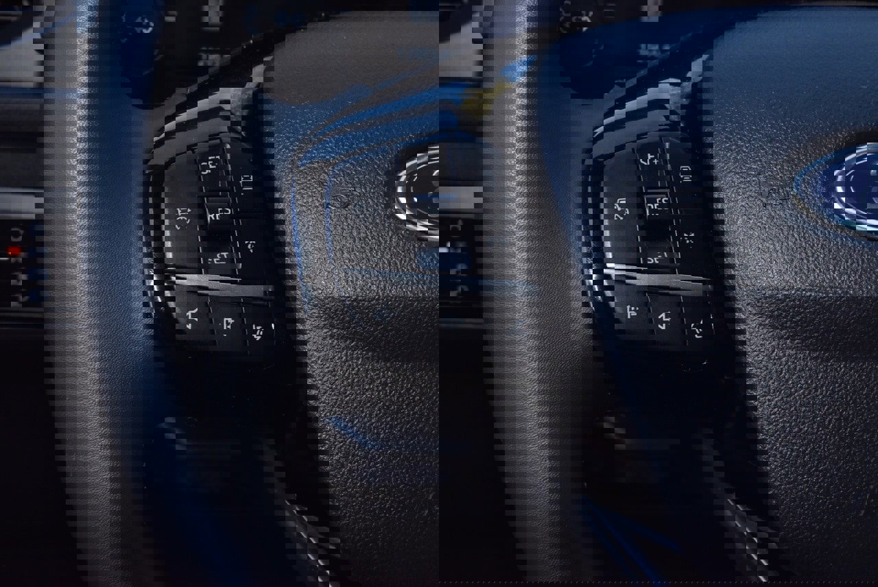 Used 2024 Ford Escape SE image 23