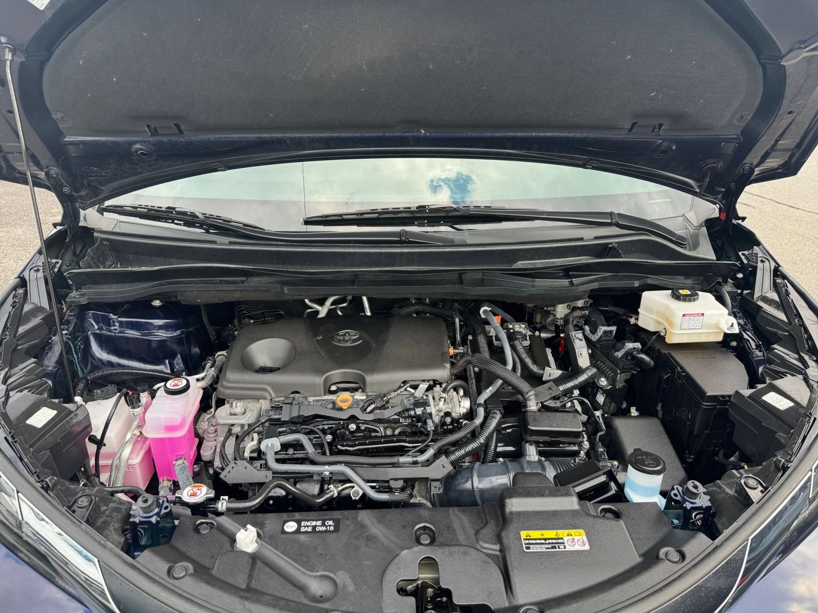 Used 2024 Toyota Sienna XLE FWD image 34