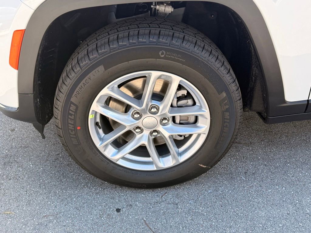 New 2026 Jeep Grand Cherokee L Laredo image 31