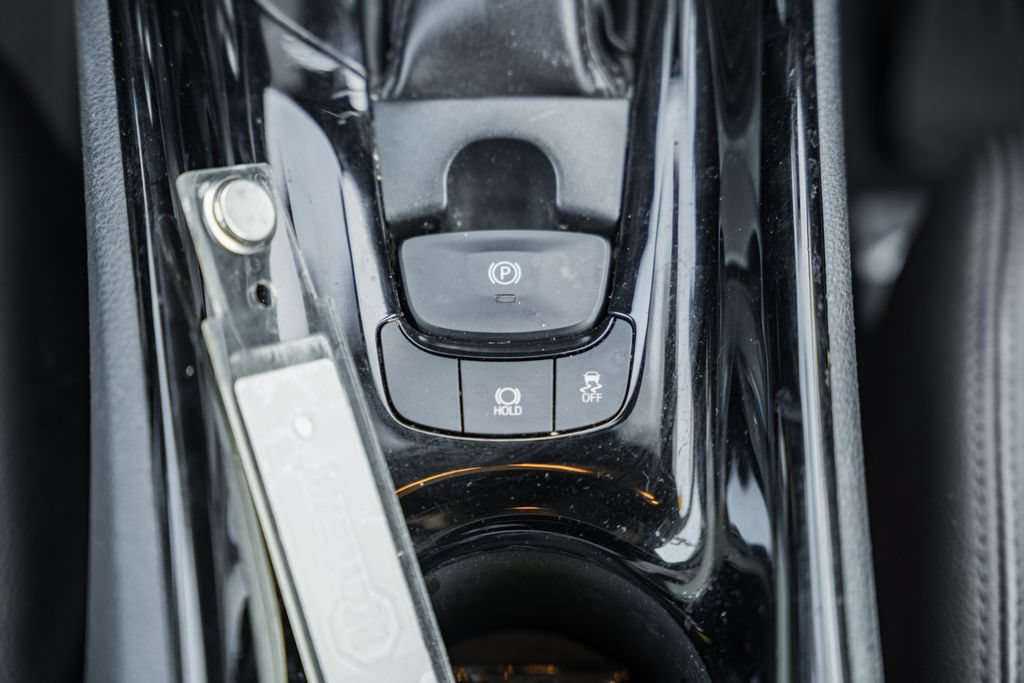 Used 2019 Toyota C-HR Limited FWD image 25
