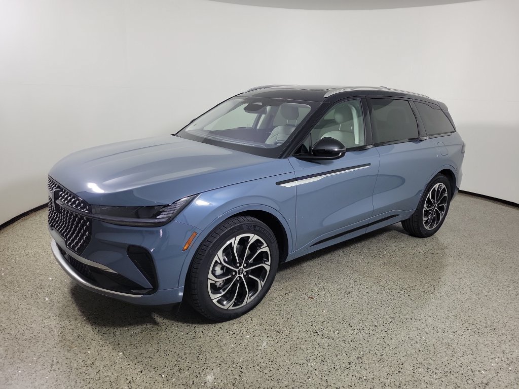 New 2026 Lincoln Nautilus Reserve AWD/4WD image 2