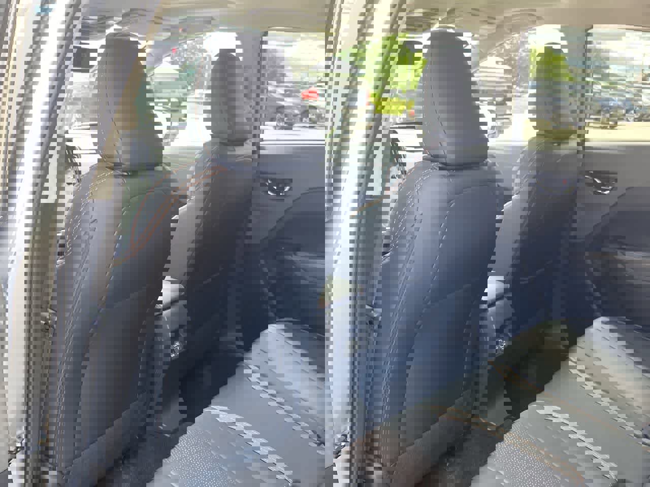 Used 2025 Subaru Crosstrek 2.5i Limited w/ Crosstrek Mirror Package image 17