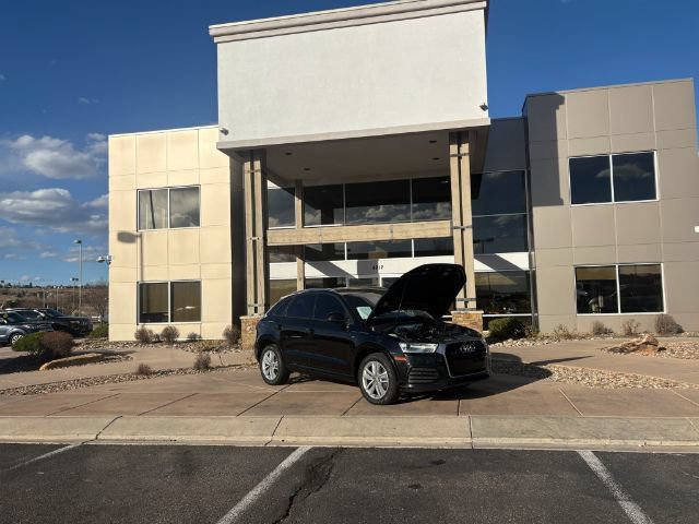 Used 2018 Audi Q3 2.0T Premium AWD/4WD image 2