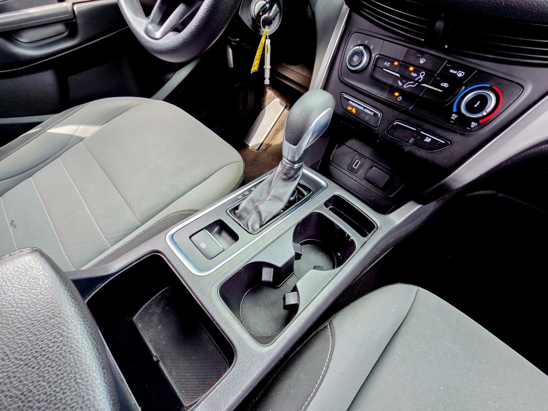 Used 2019 Ford Escape S image 14