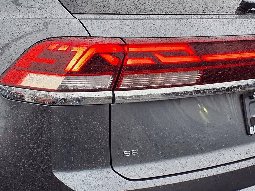 Used 2025 Volkswagen Atlas Cross Sport SE image 18