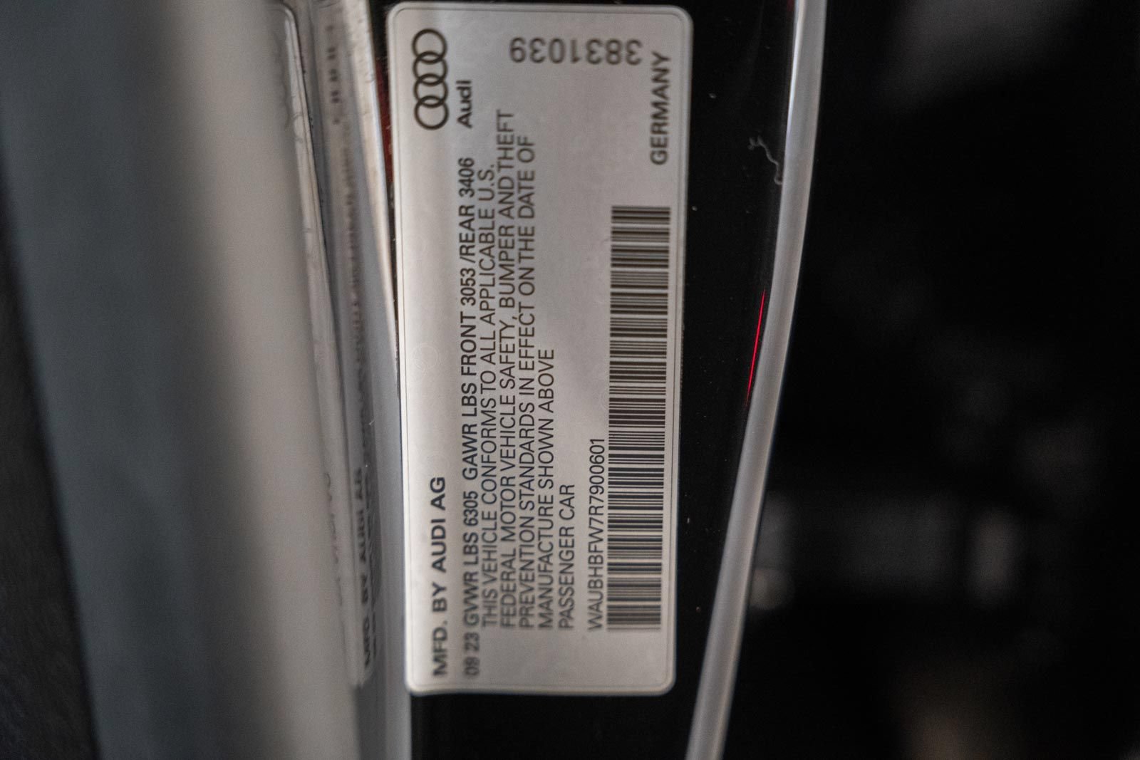 Used 2024 Audi RS e-tron GT w/ Carbon Performance Package AWD/4WD image 37