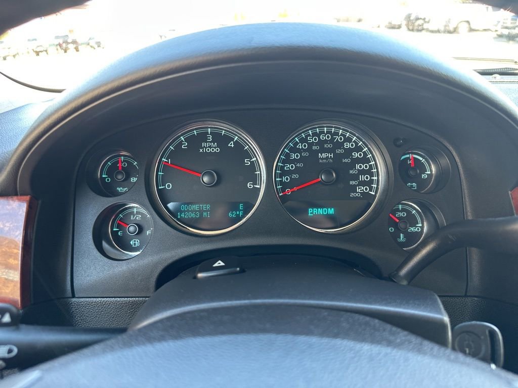 Used 2011 Chevrolet Avalanche LT w/ Texas Edition RWD image 2