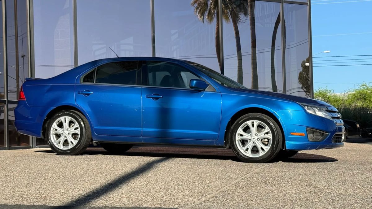 Used 2012 Ford Fusion SE image 16