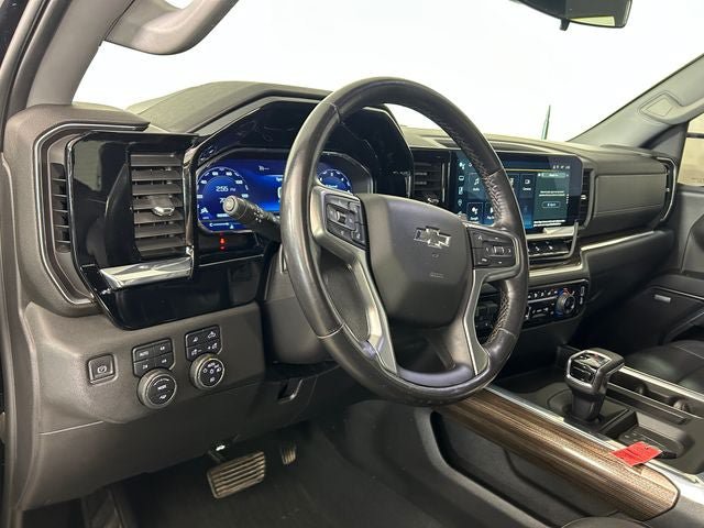 Used 2022 Chevrolet Silverado 1500 LT Trail Boss w/ LT Trail Boss Premium Package AWD/4WD image 14