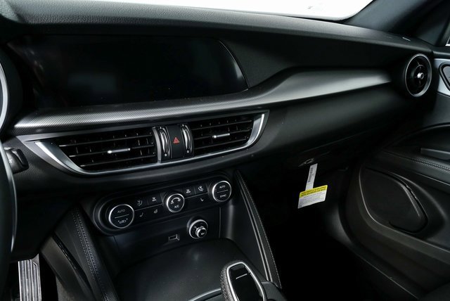 New 2025 Alfa Romeo Stelvio Sprint w/ Convenience Package image 13