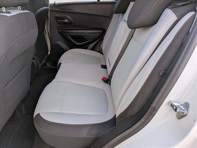 Used 2021 Chevrolet Trax LS w/ Tint and Cruise Package image 23