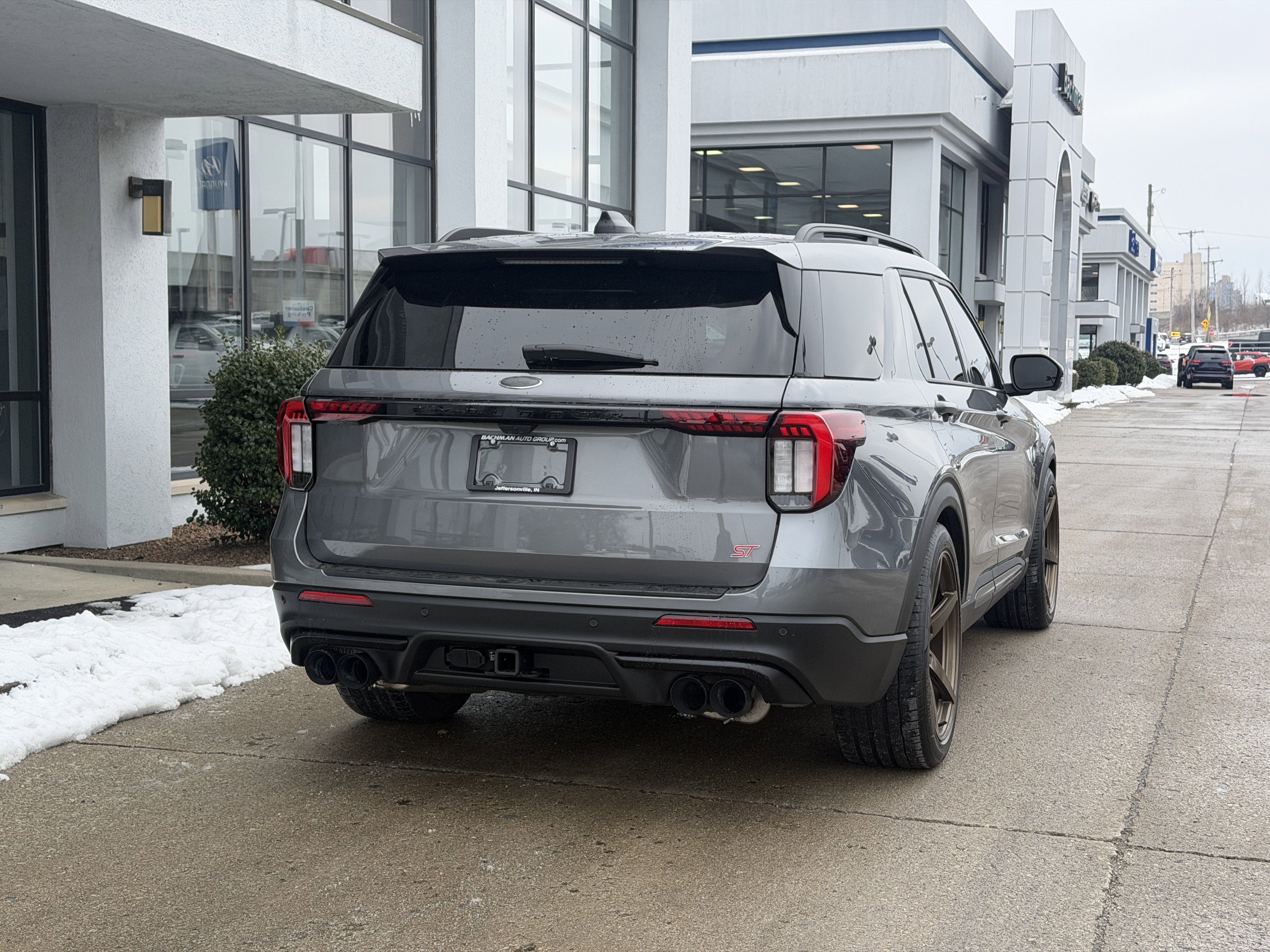 Used 2025 Ford Explorer ST image 5