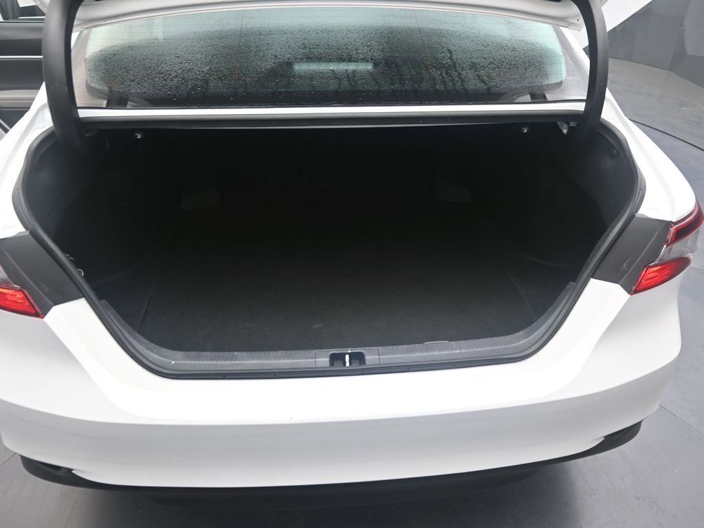 Used 2024 Toyota Camry LE image 16