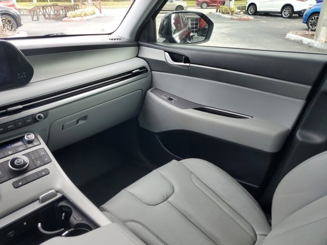 Used 2023 Hyundai Palisade SEL w/ Cargo Package image 14