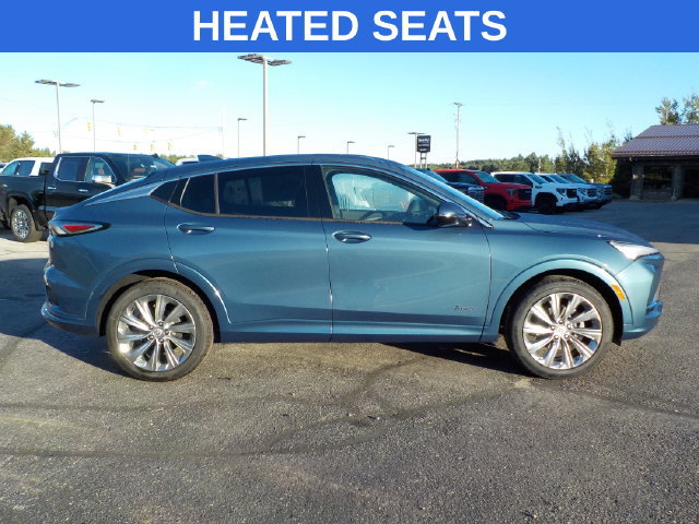 New 2026 Buick Envista Avenir FWD image 2