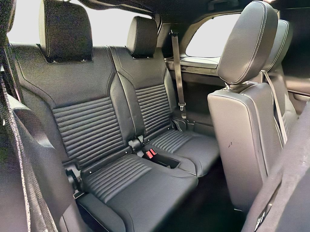 Used 2022 Land Rover Discovery S R-Dynamic AWD/4WD image 21