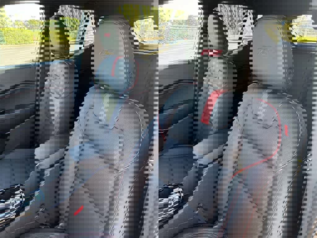 Used 2025 Chevrolet Trax RS w/ Sunroof Package image 27