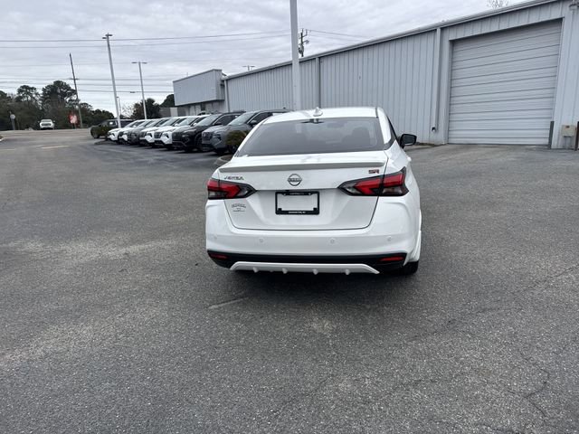 New 2025 Nissan Versa SR w/ Trunk Package FWD image 6