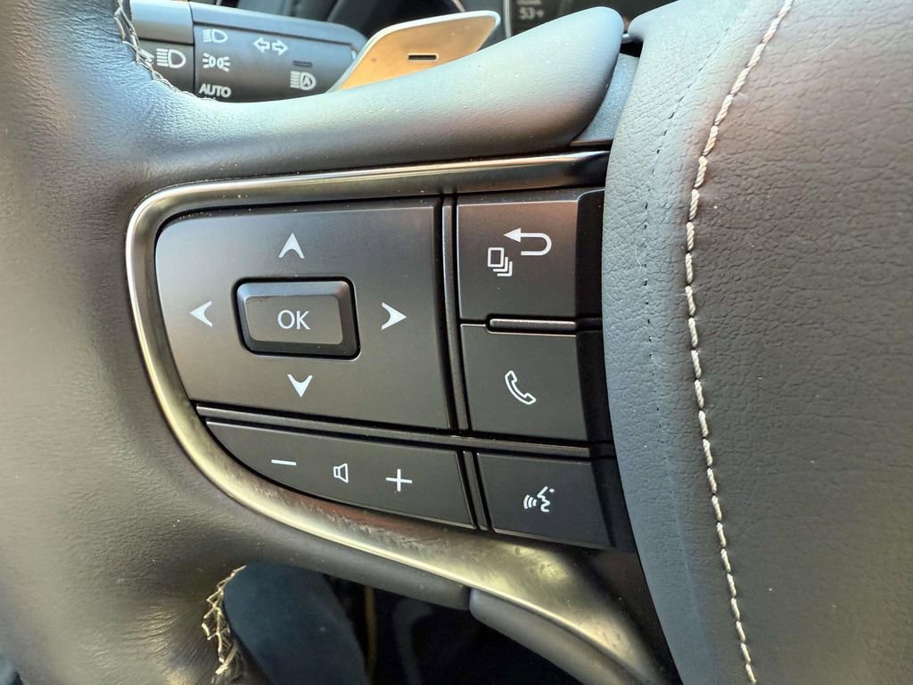 Used 2022 Lexus LS 500 AWD image 21