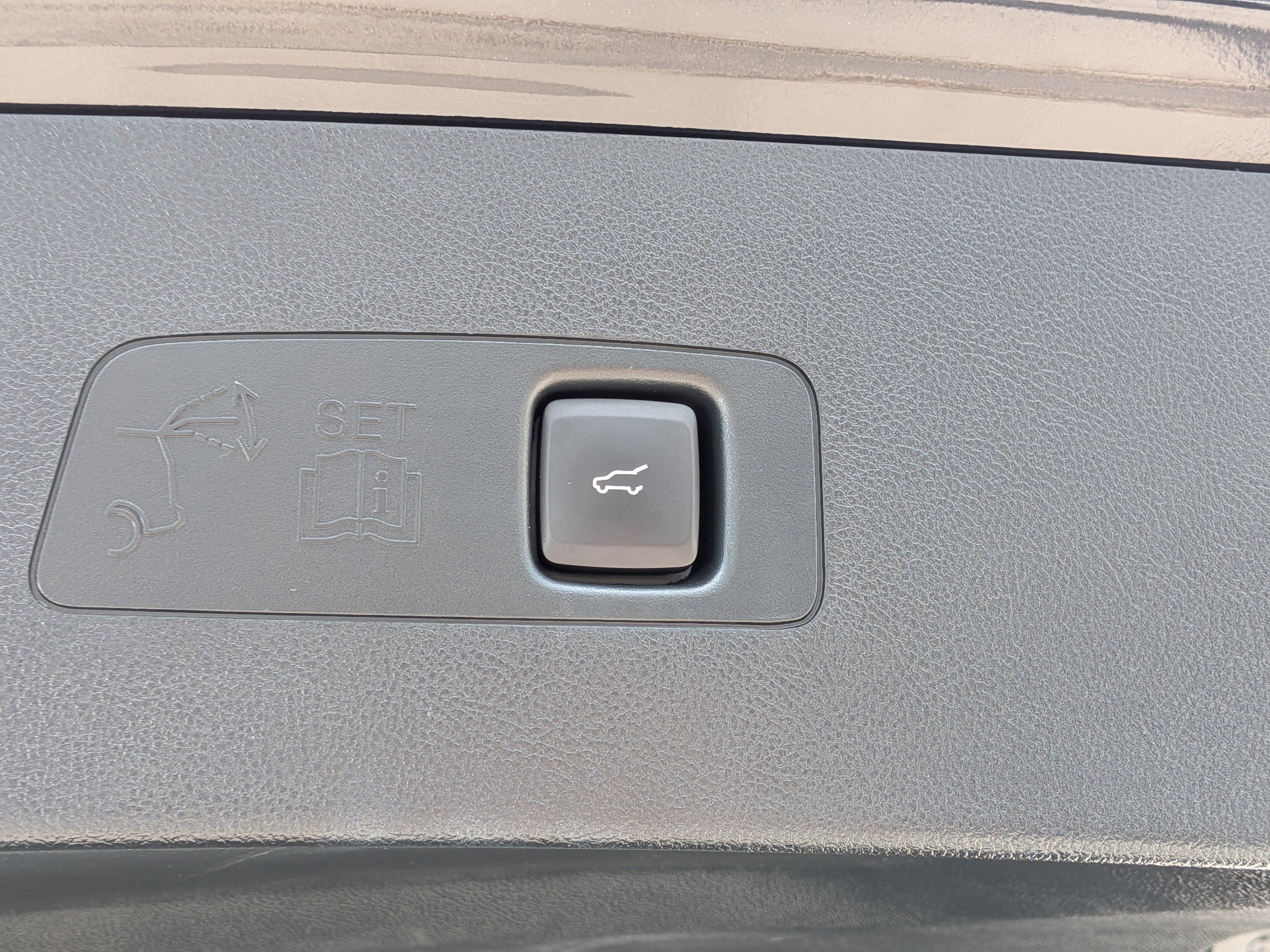 Used 2021 Lincoln Corsair Reserve FWD image 14