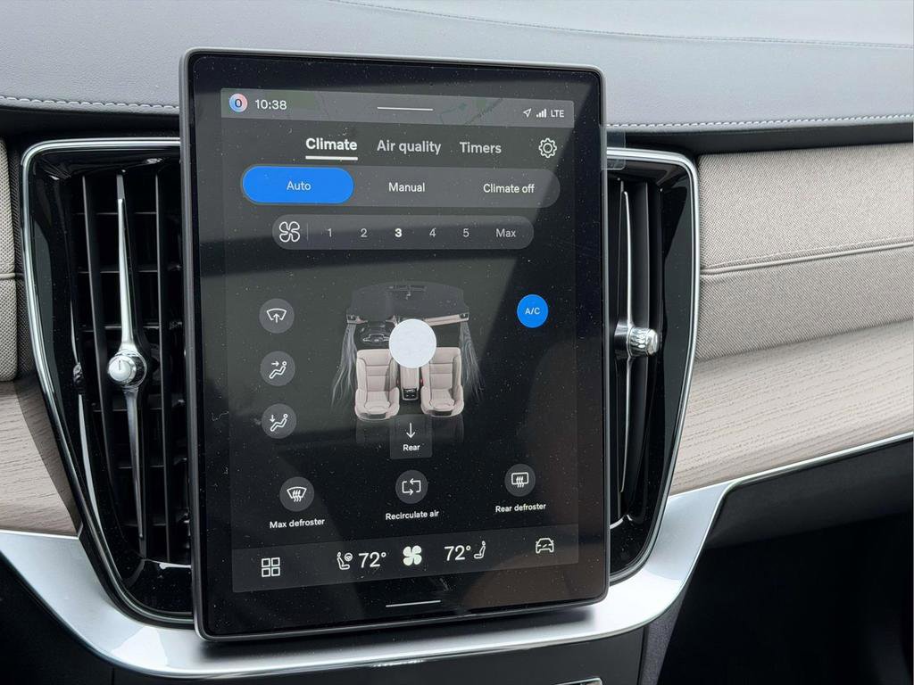 New 2026 Volvo XC90 T8 Plus w/ Protection Package Premier AWD/4WD image 5