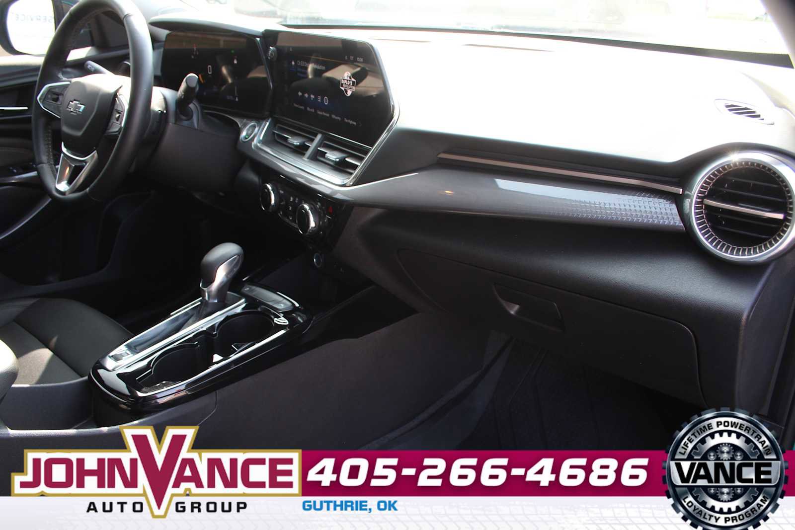 Used 2025 Chevrolet Trax ACTIV w/ Driver Confidence Package FWD image 15