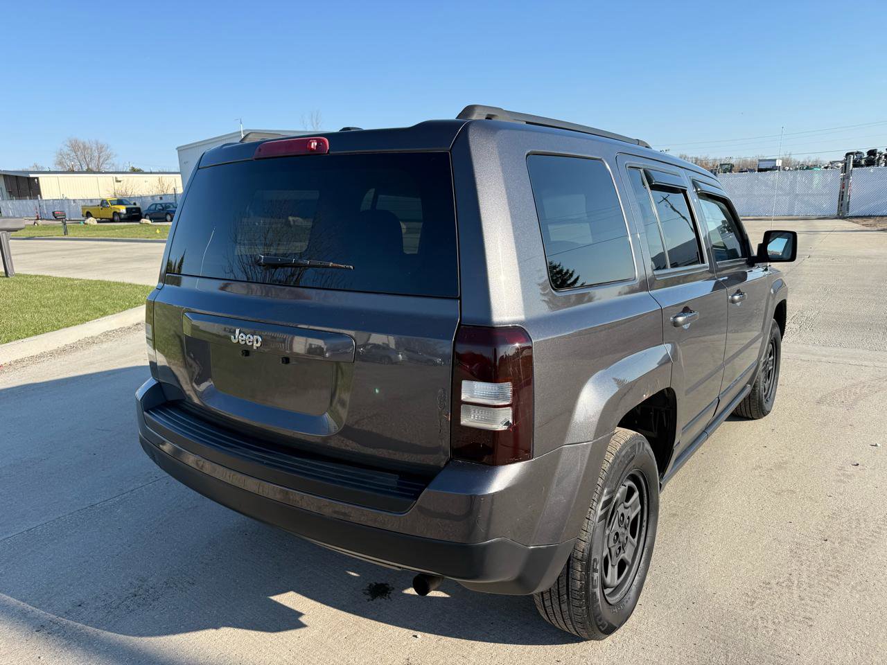 Used 2017 Jeep Patriot Sport w/ Power Value Group image 5