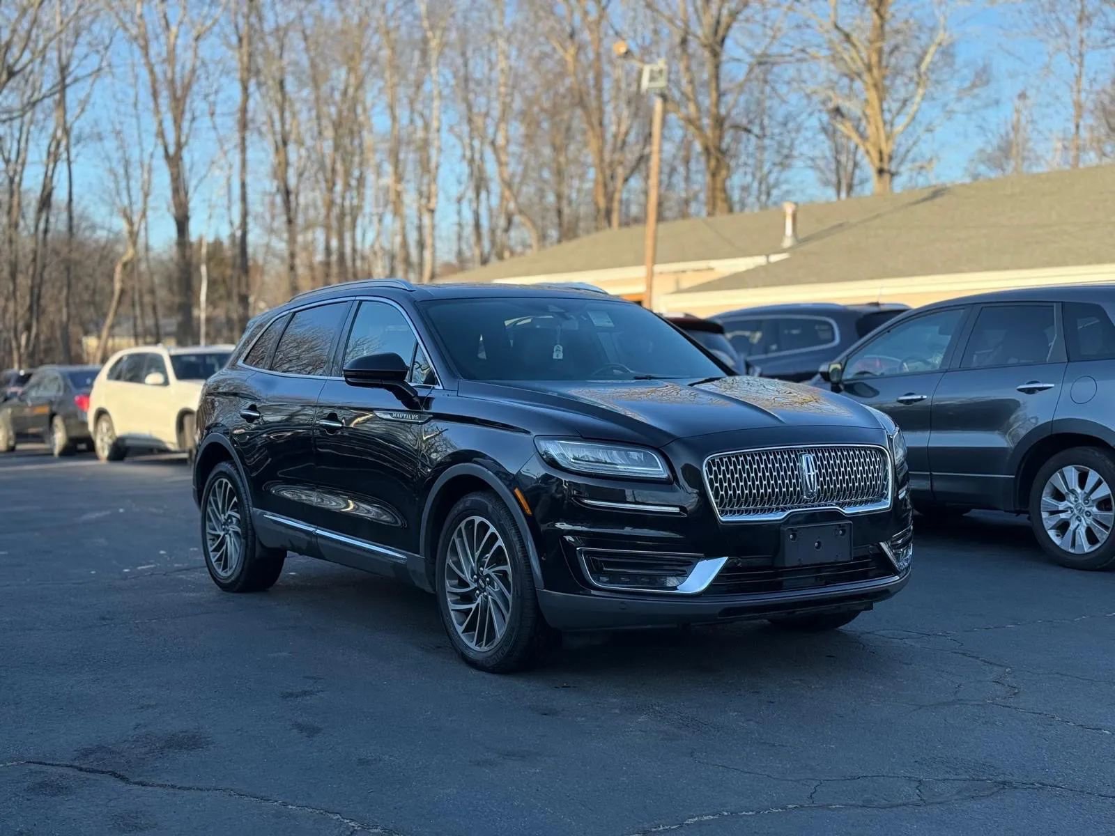 Used 2020 Lincoln Nautilus Reserve image 3