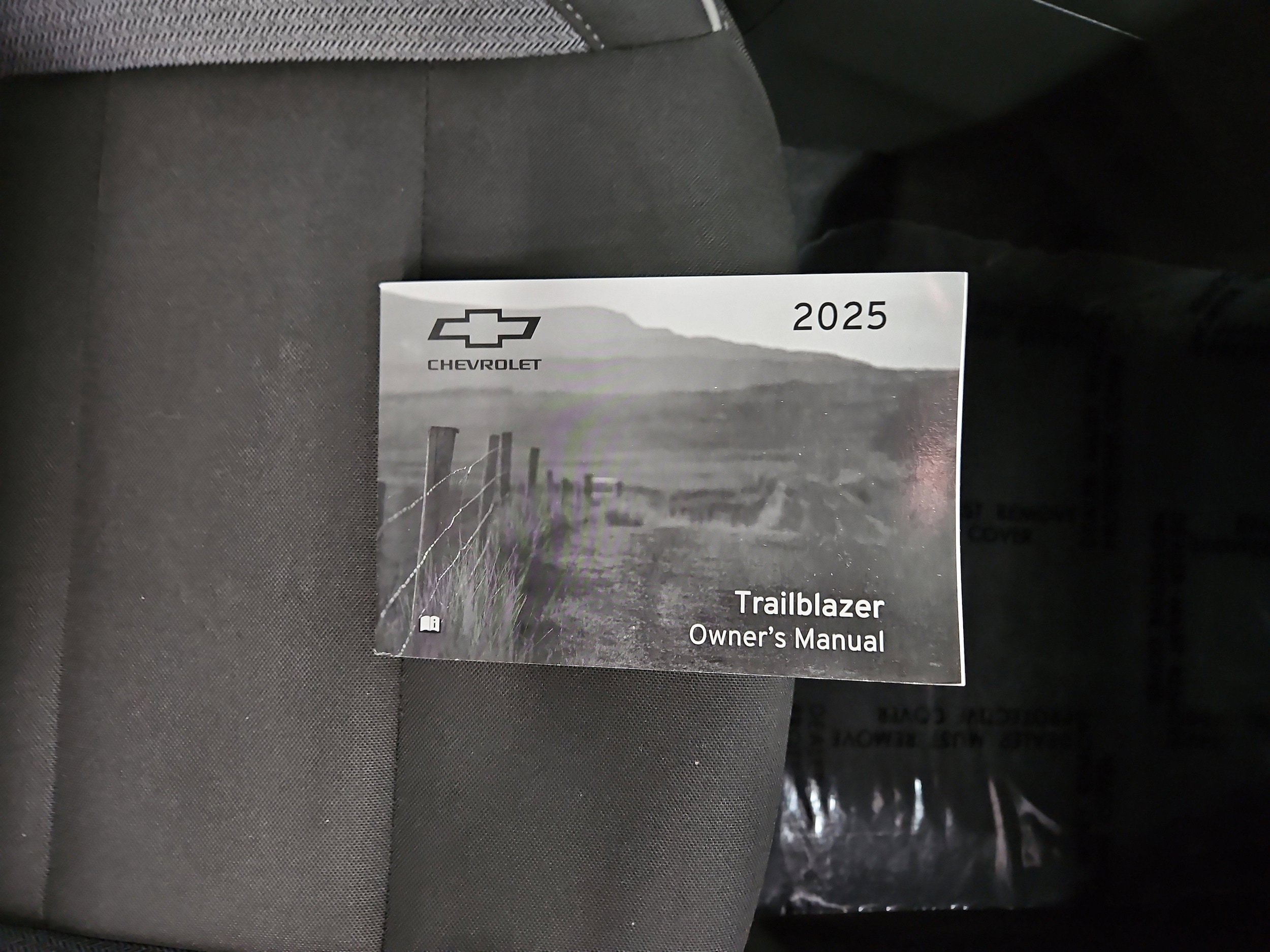 Used 2025 Chevrolet TrailBlazer LT AWD/4WD image 20
