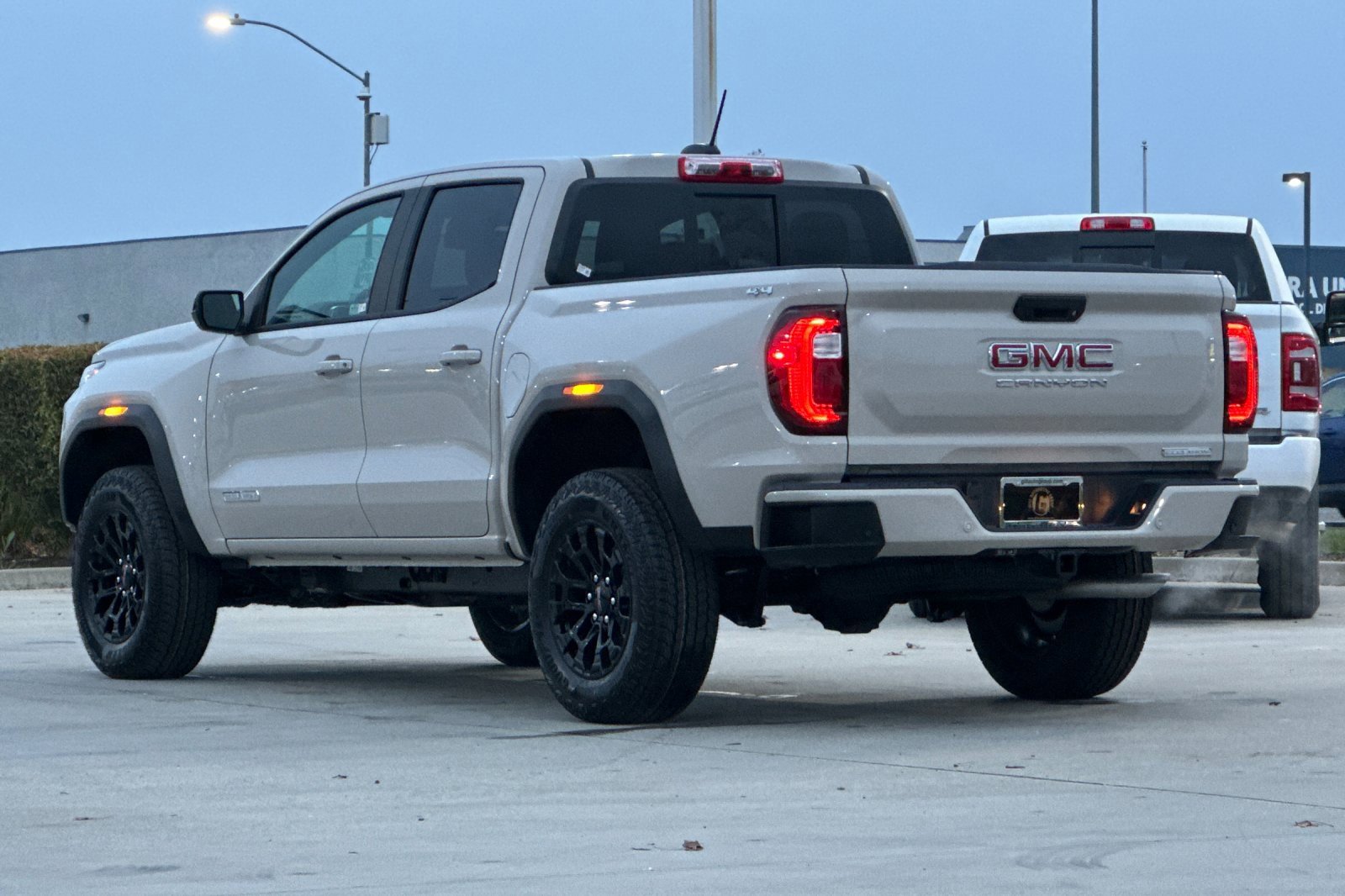 New 2026 GMC Canyon Elevation w/ Convenience Package image 4