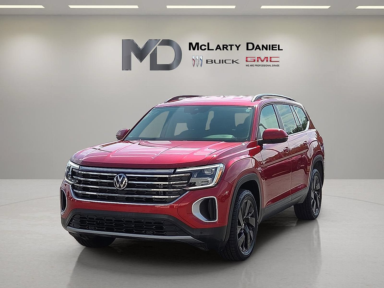 Used 2024 Volkswagen Atlas SE w/ Black Wheel Package AWD/4WD image 3