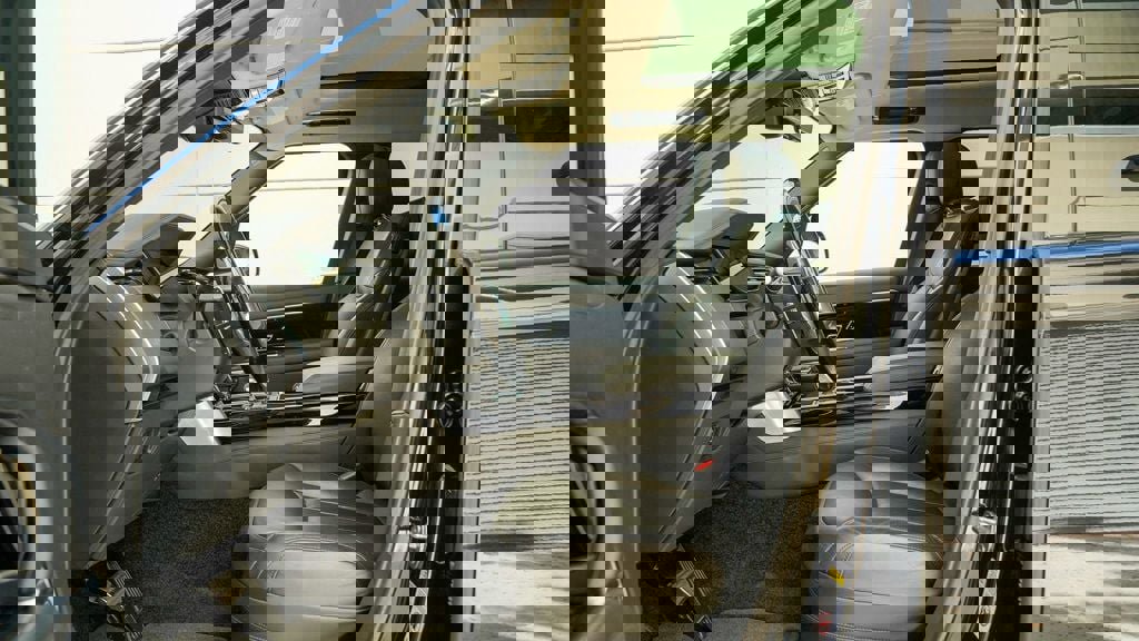 Used 2023 Land Rover Range Rover Long Wheelbase Autobiography image 43