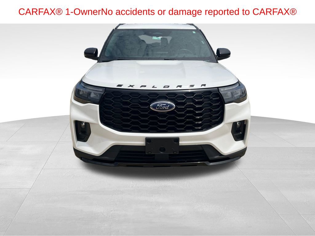 Used 2025 Ford Explorer ST-Line w/ ST-Line Street Pack AWD/4WD image 10