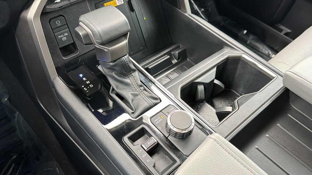 Used 2023 Toyota Tundra Limited AWD/4WD image 31