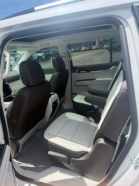 Used 2025 GMC Acadia Denali w/ Super Cruise Package AWD/4WD image 10