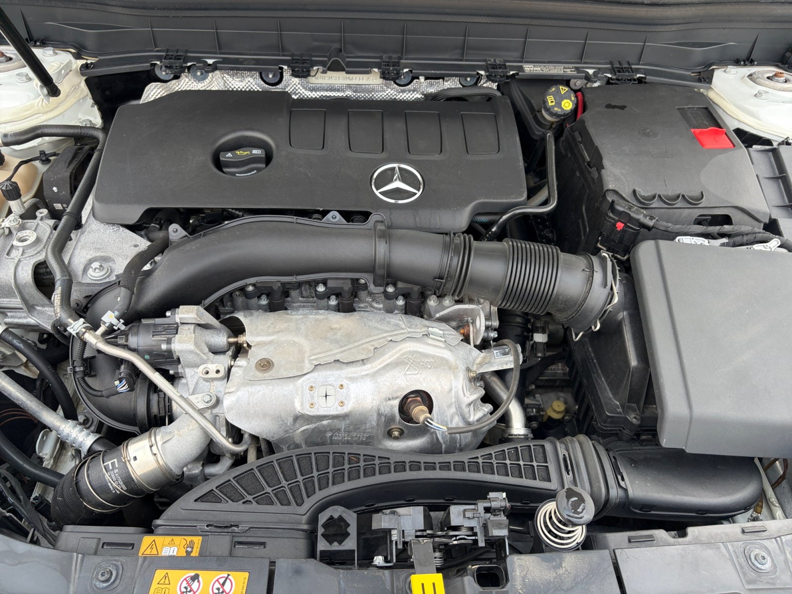 Used 2021 Mercedes-Benz GLB 250 4MATIC image 29