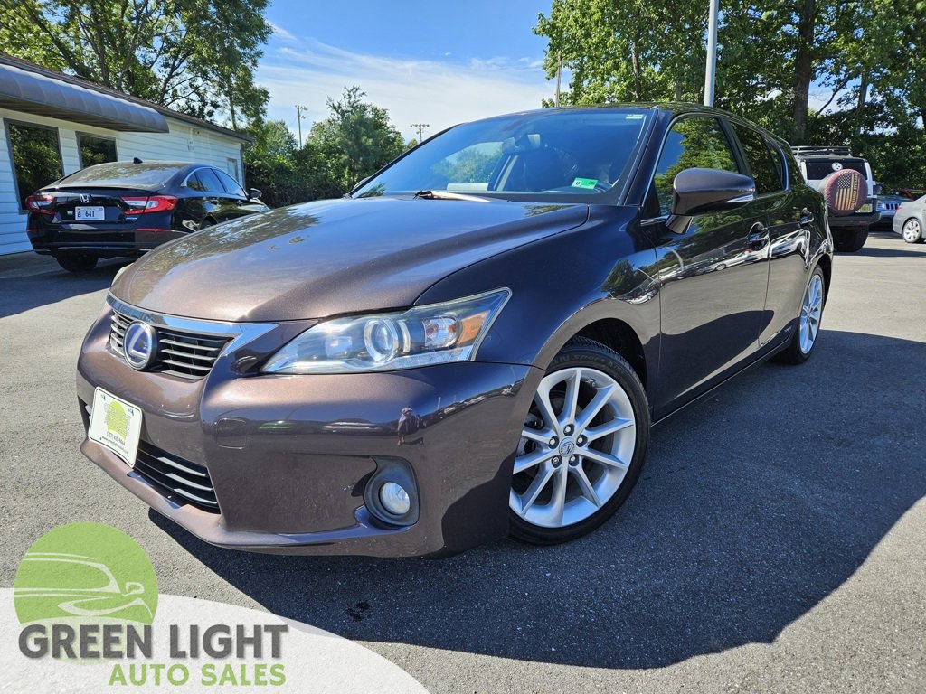 Used 2013 Lexus CT 200h w/ Premium Pkg w/Navigation