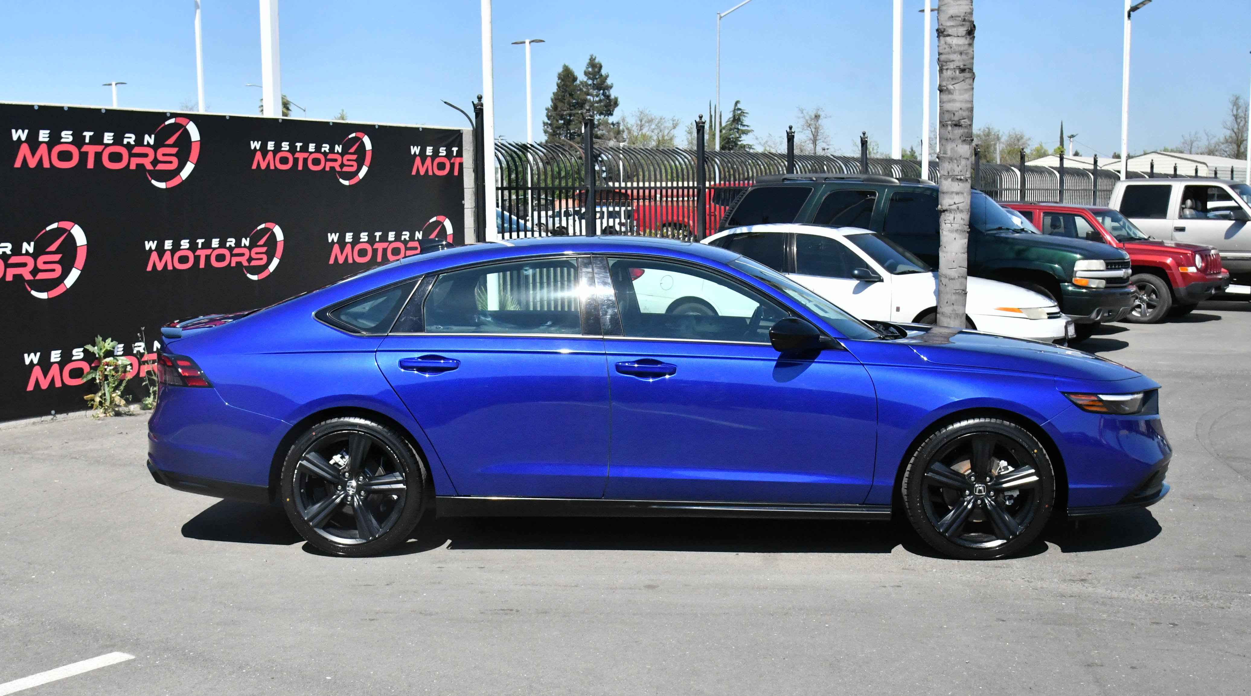 Used 2025 Honda Accord Sport image 9