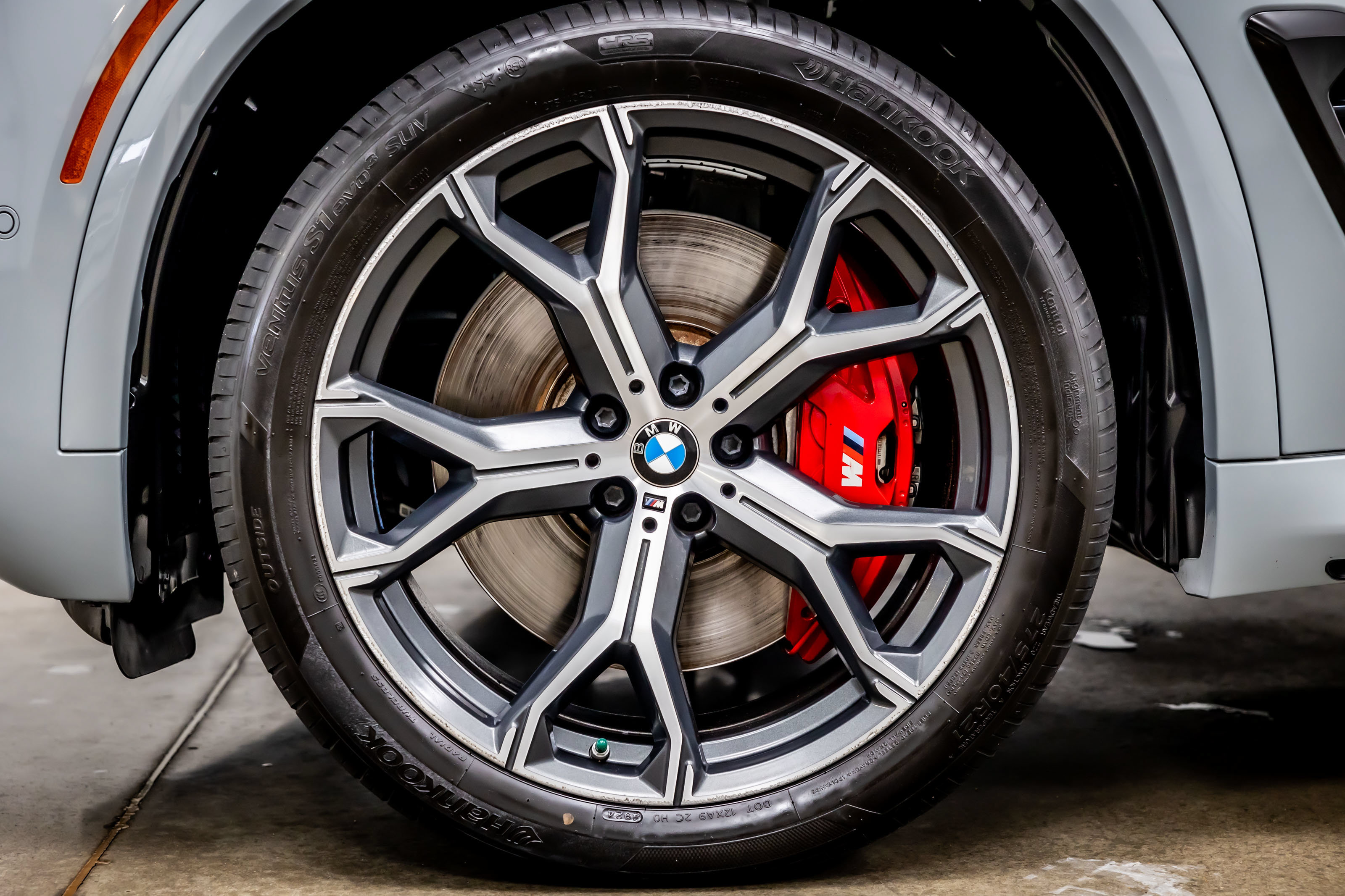 Used 2024 BMW X5 M60i AWD/4WD image 37