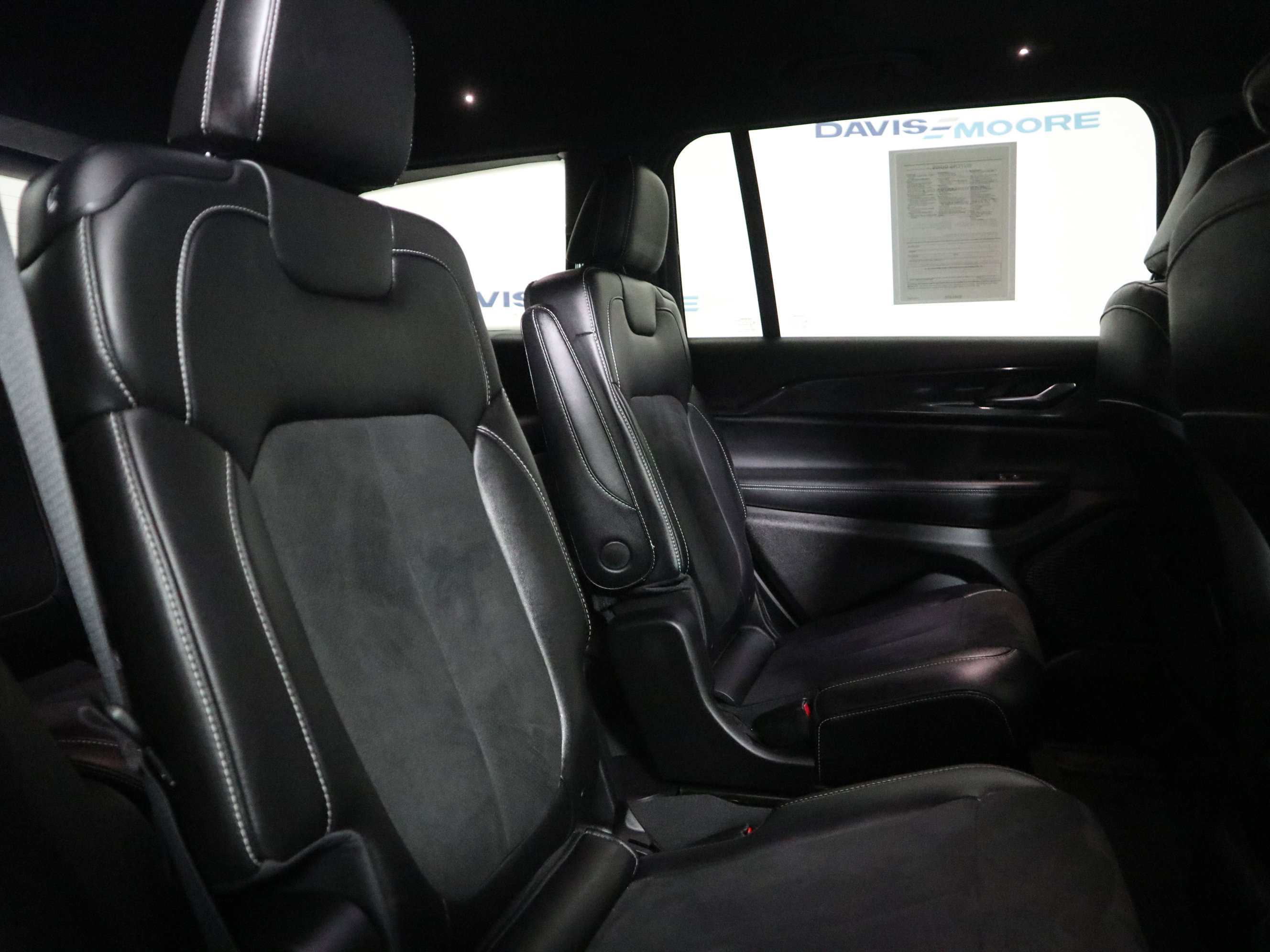 Used 2023 Jeep Grand Cherokee L Laredo AWD/4WD image 22