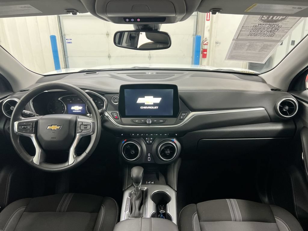 Used 2024 Chevrolet Blazer LT w/ Convenience Package FWD image 10
