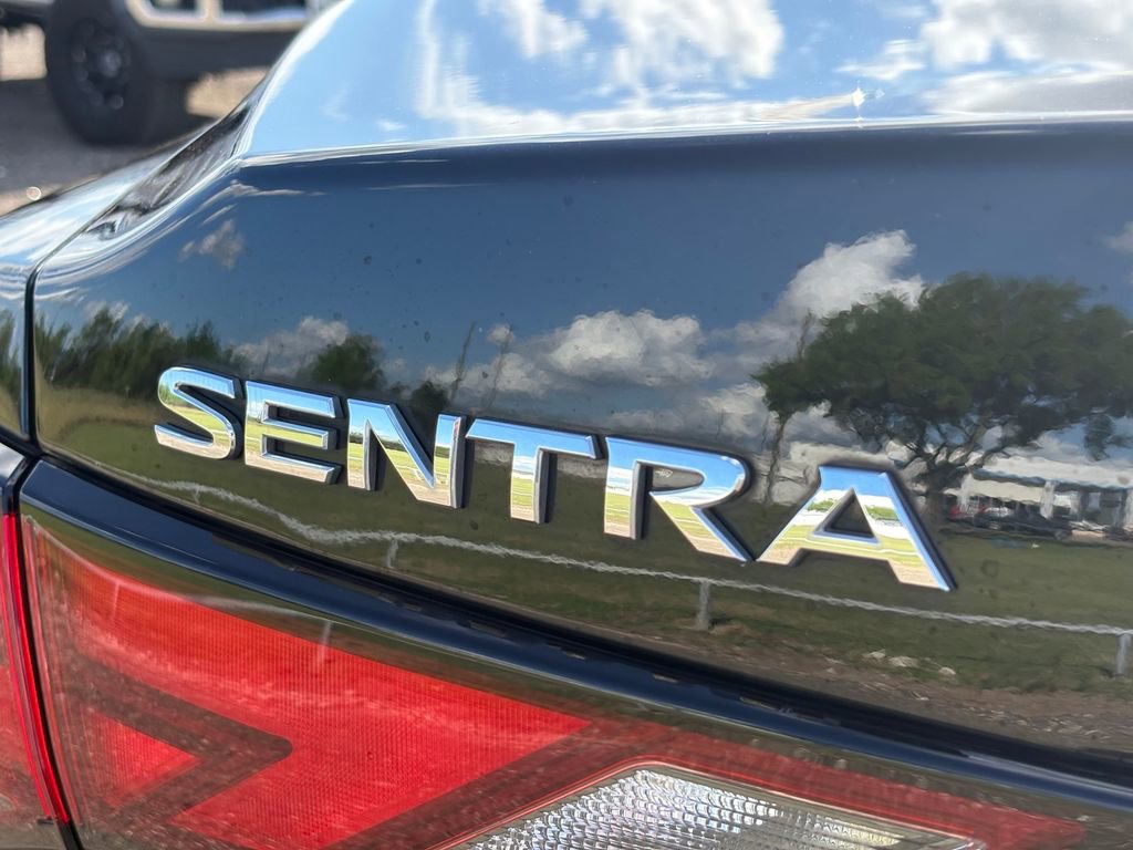 Used 2023 Nissan Sentra SV w/ SV Premium Package image 10