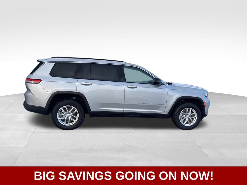 New 2025 Jeep Grand Cherokee L Laredo image 11