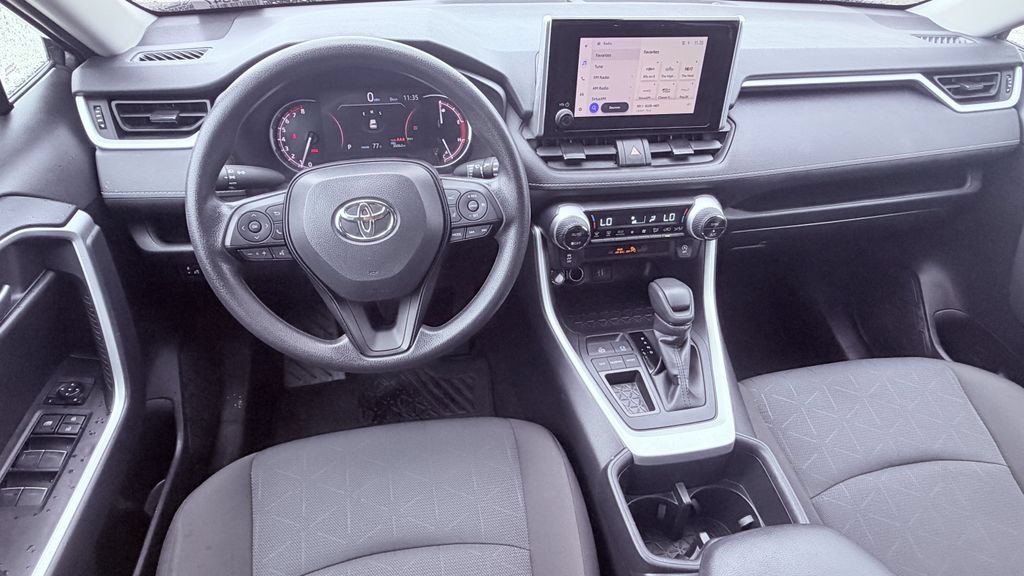Used 2025 Toyota RAV4 XLE FWD image 13