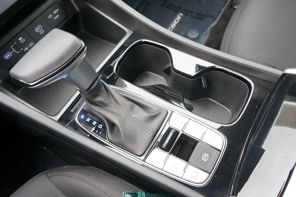 Certified 2025 Hyundai Tucson SE FWD image 24